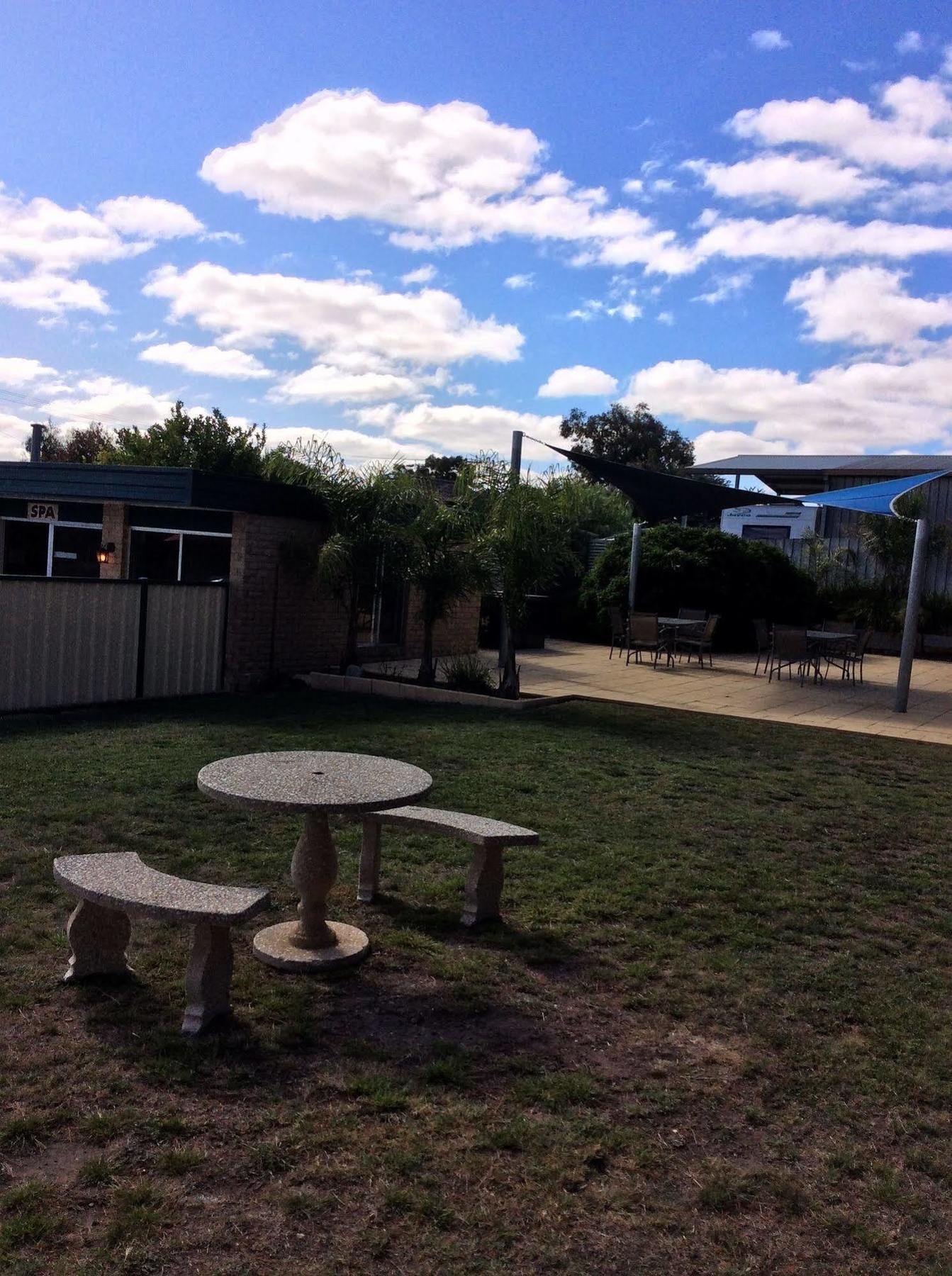 Hi Way Eight Motor Inn Stawell Exterior foto